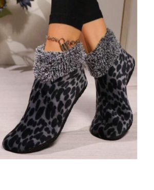 2 Pcs Of Women's Plush Winter Leopard Print Thermal Lined Slipper Leg Covers
